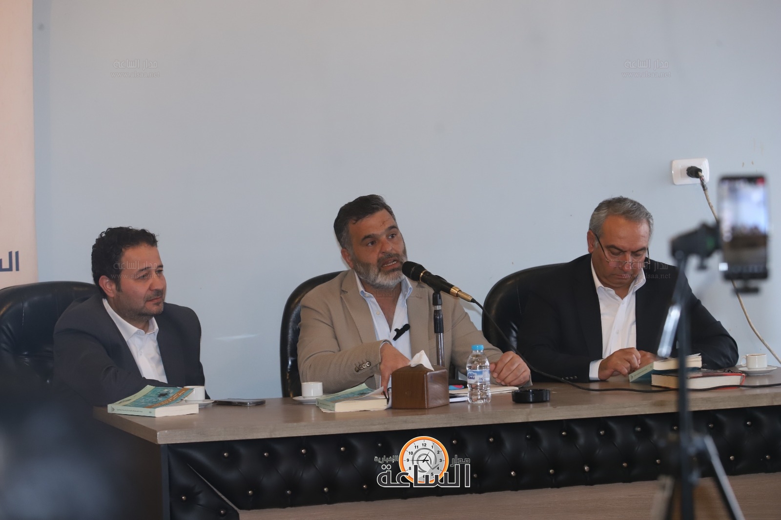 Madar Al-Saa Images 0.40067143342420786