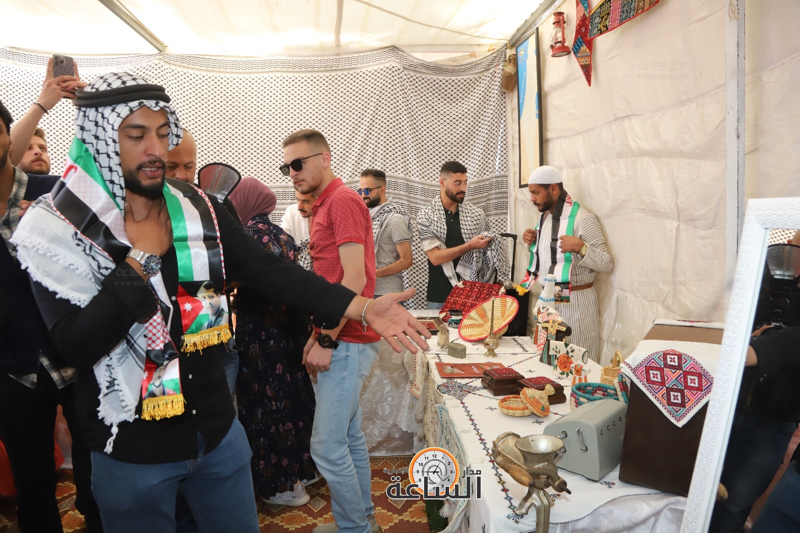 Madar Al-Saa Images 0.04423884321078564