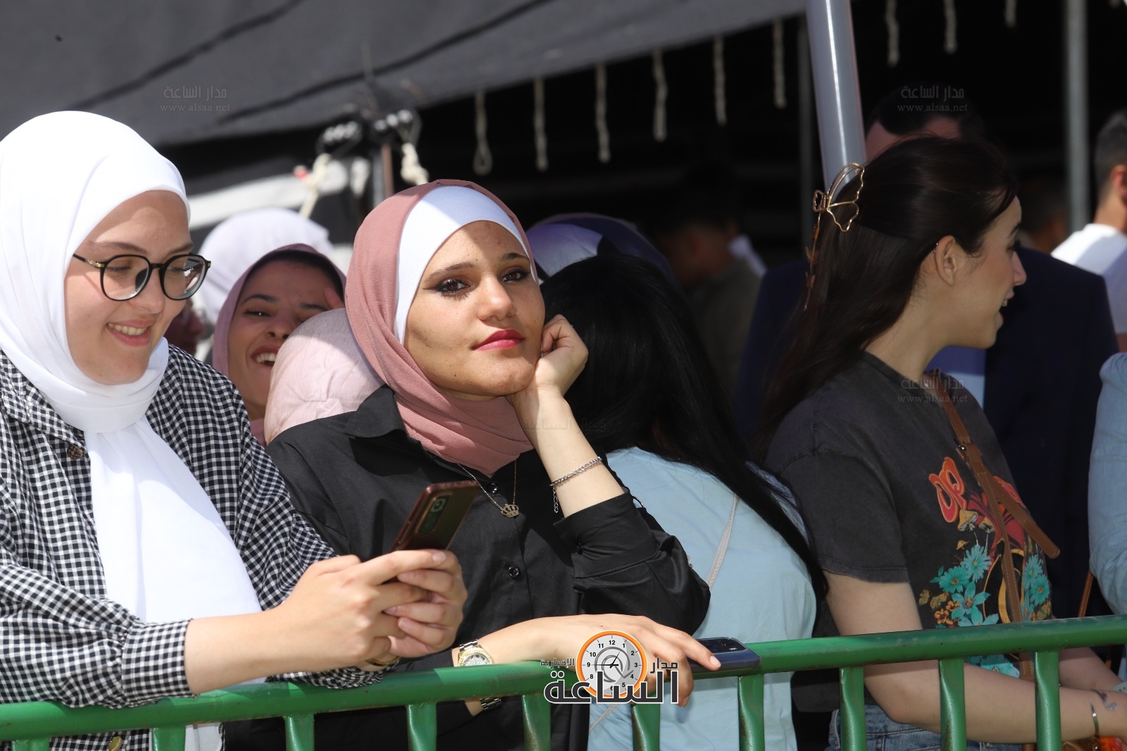 Madar Al-Saa Images 0.9278292809354374