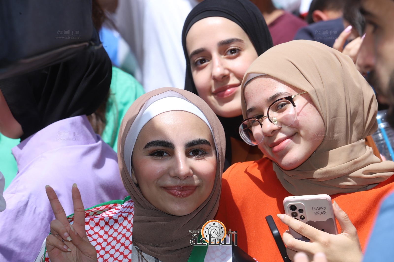 Madar Al-Saa Images 0.7447916917865145