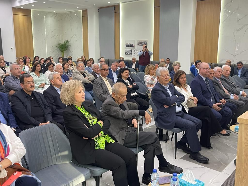 Madar Al-Saa Images 0.007830121369630794