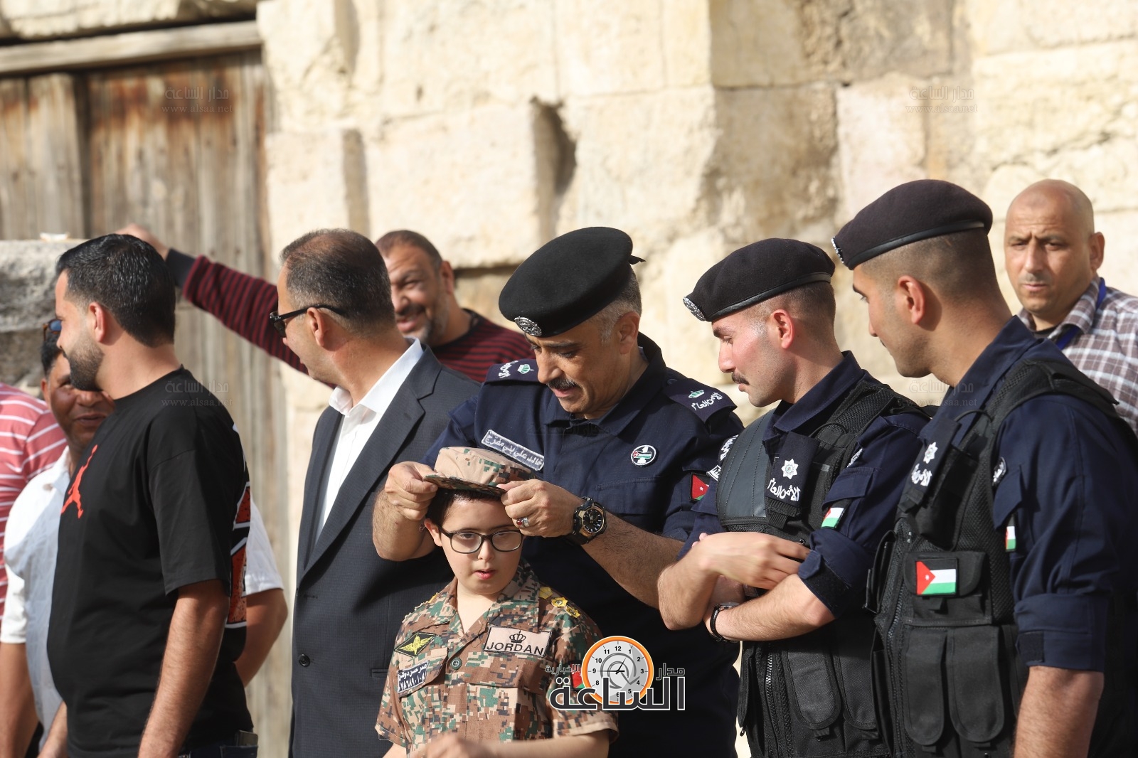 Madar Al-Saa Images 0.15393382384995813