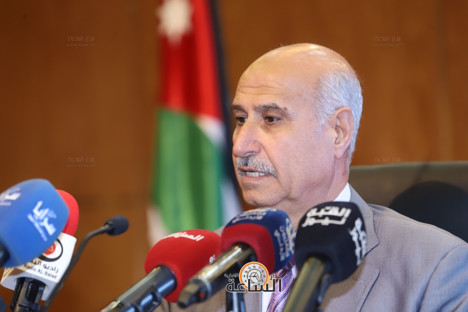 Madar Al-Saa Images 0.9630111935374763