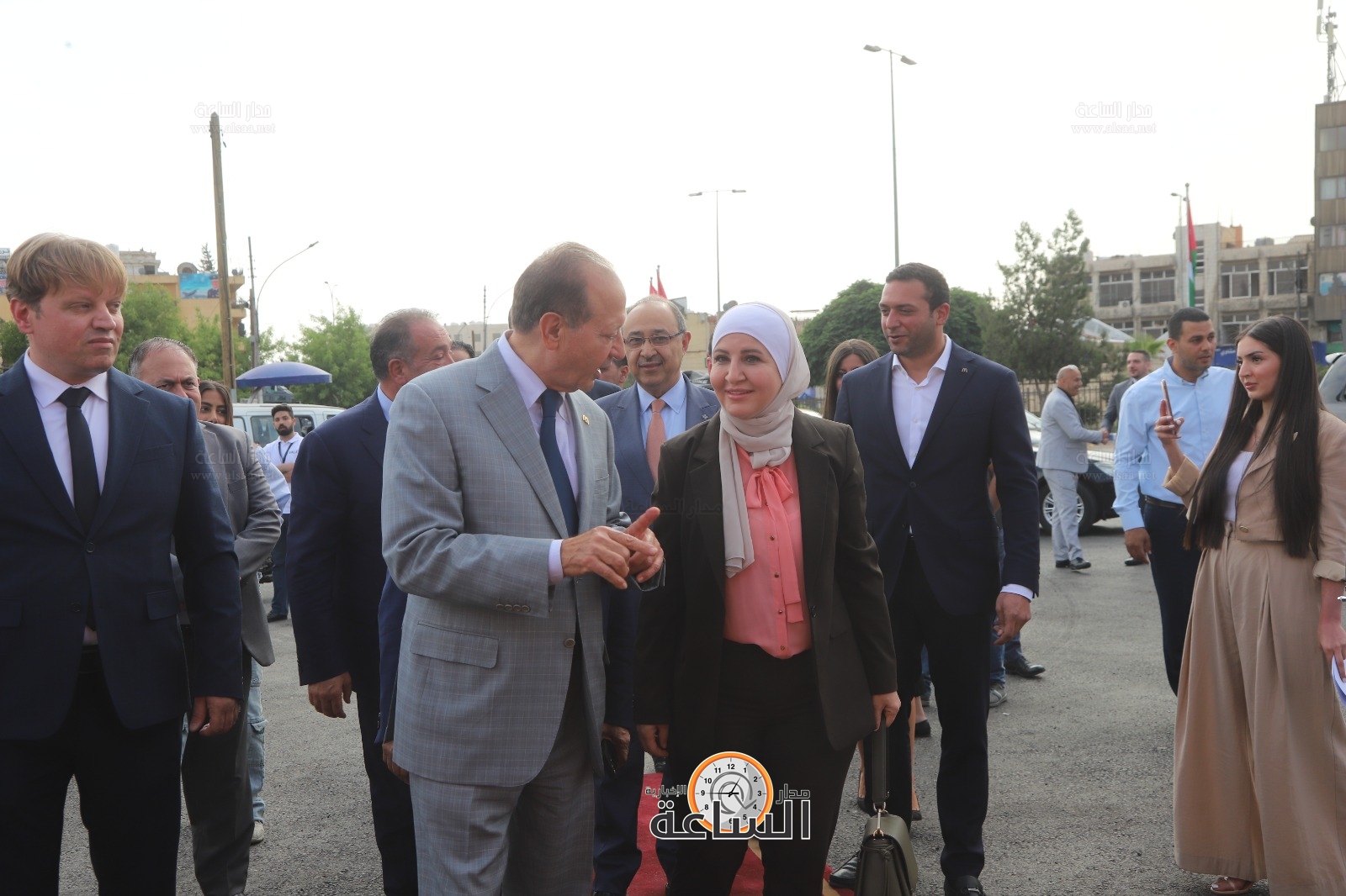 Madar Al-Saa Images 0.9902317623495613