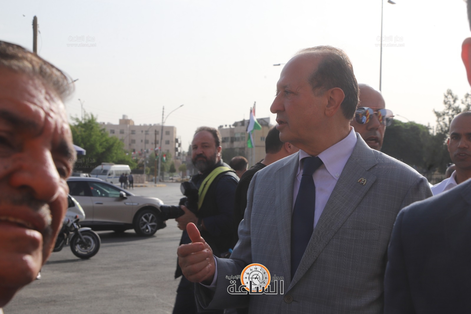 Madar Al-Saa Images 0.0012214969113839569