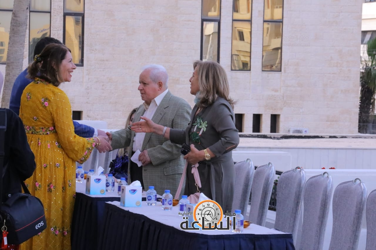 Madar Al-Saa Images 0.7969259747037474