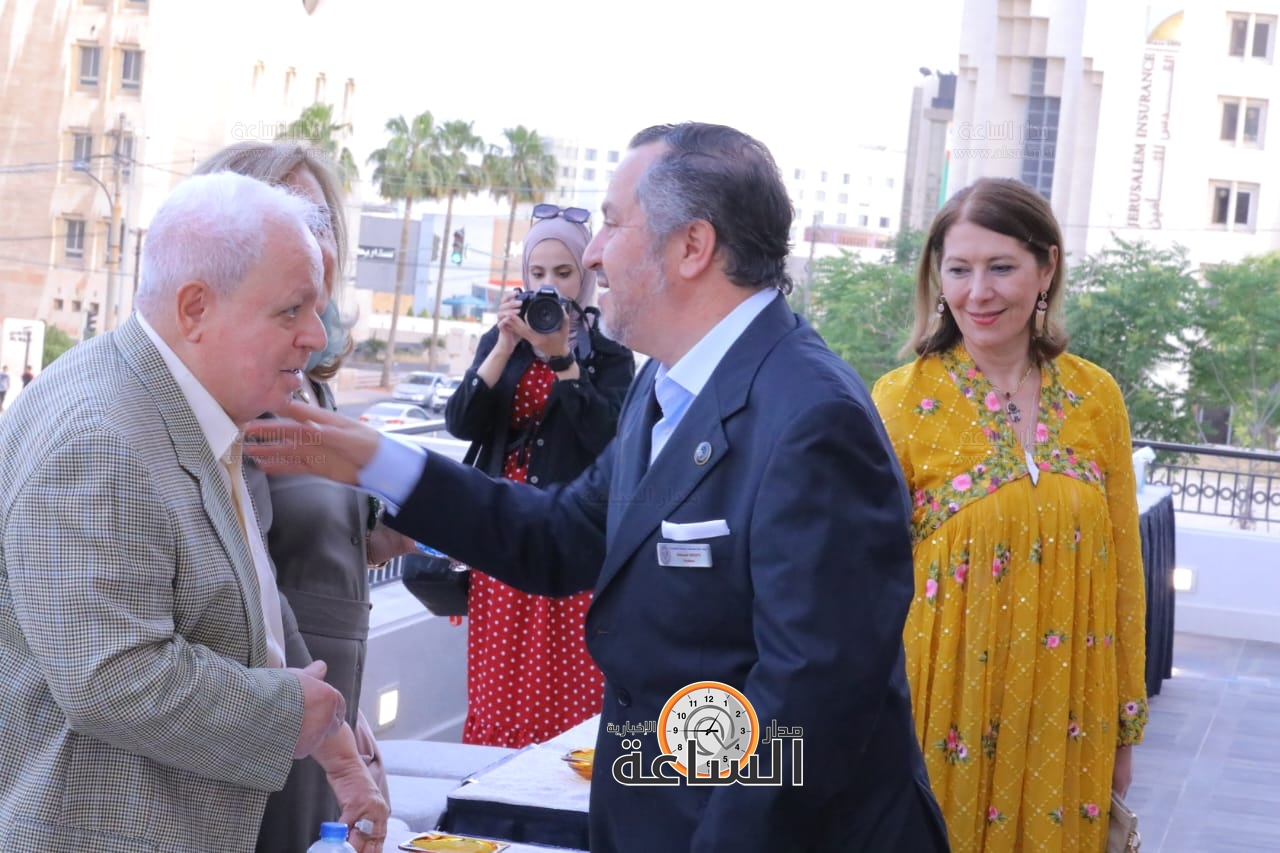 Madar Al-Saa Images 0.8520896842839819