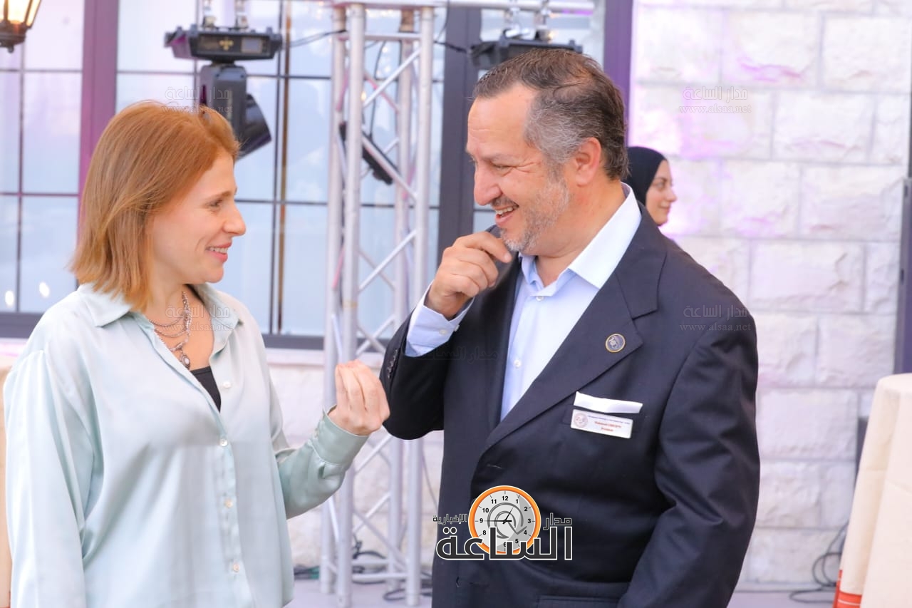 Madar Al-Saa Images 0.4355647876289114