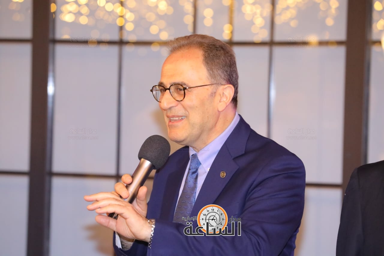 Madar Al-Saa Images 0.371341762868752