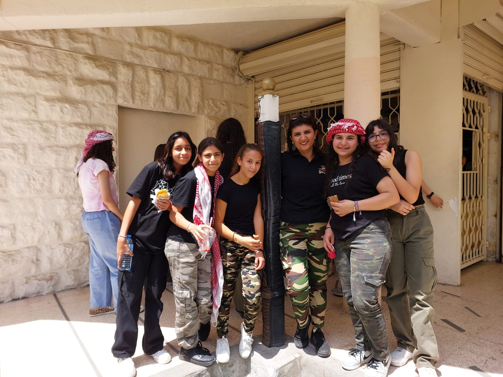 Madar Al-Saa Images 0.6871255395562479