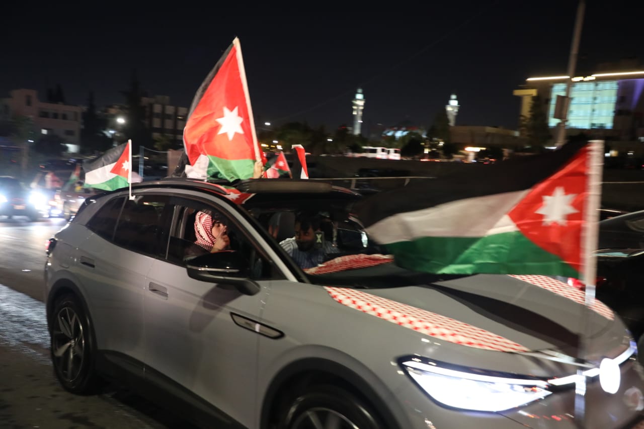 Madar Al-Saa Images 0.8287018000217827