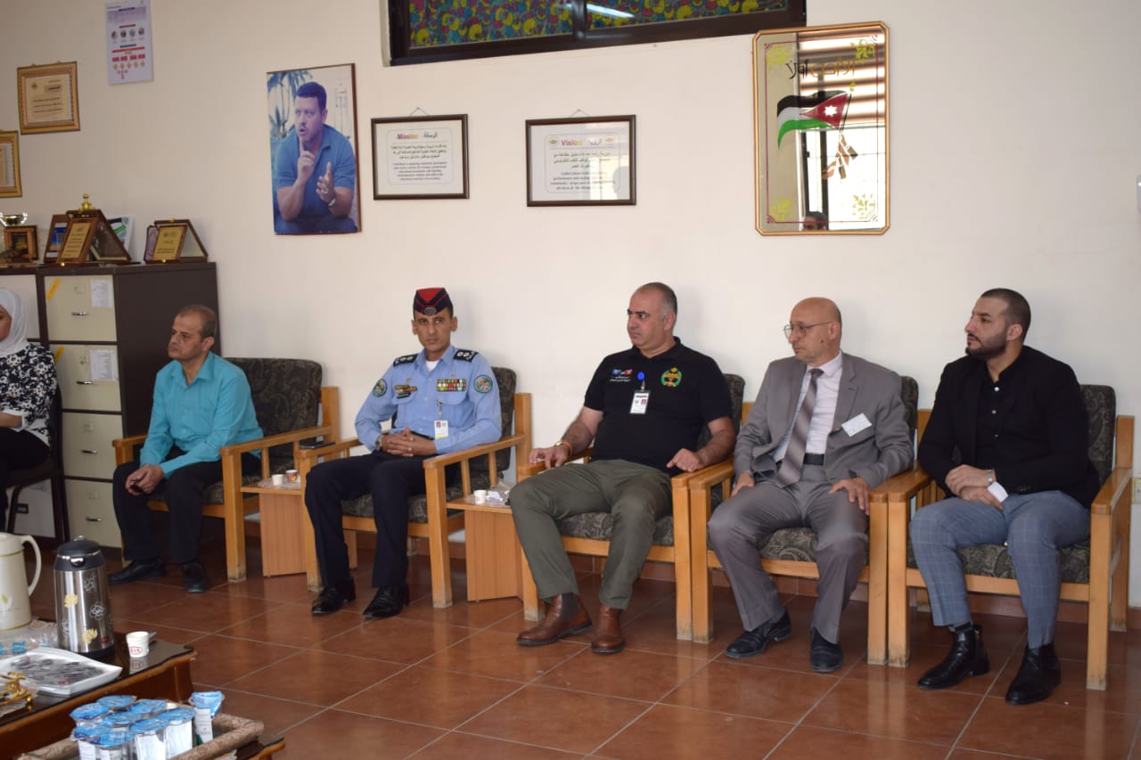 Madar Al-Saa Images 0.012326195915335458