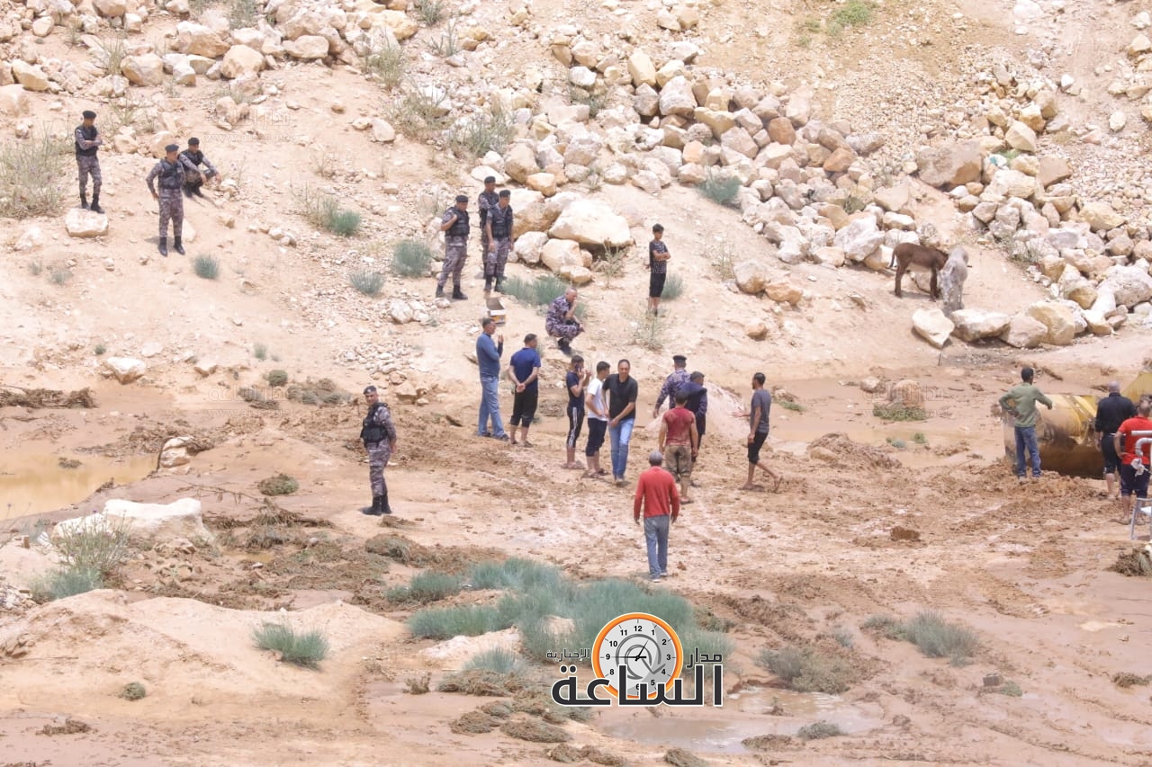 Madar Al-Saa Images 0.05912064137663431