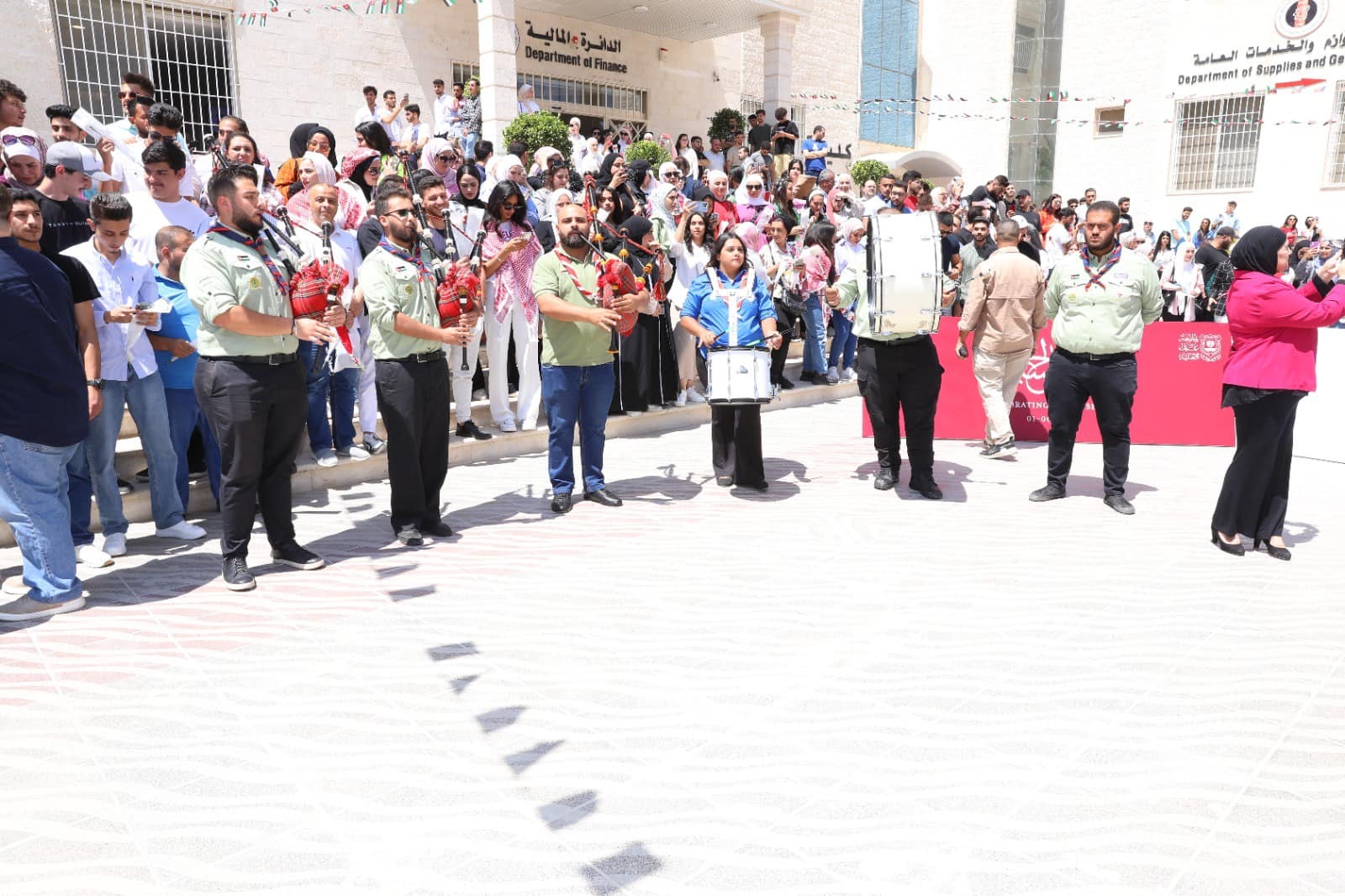 Madar Al-Saa Images 0.43017982958179823