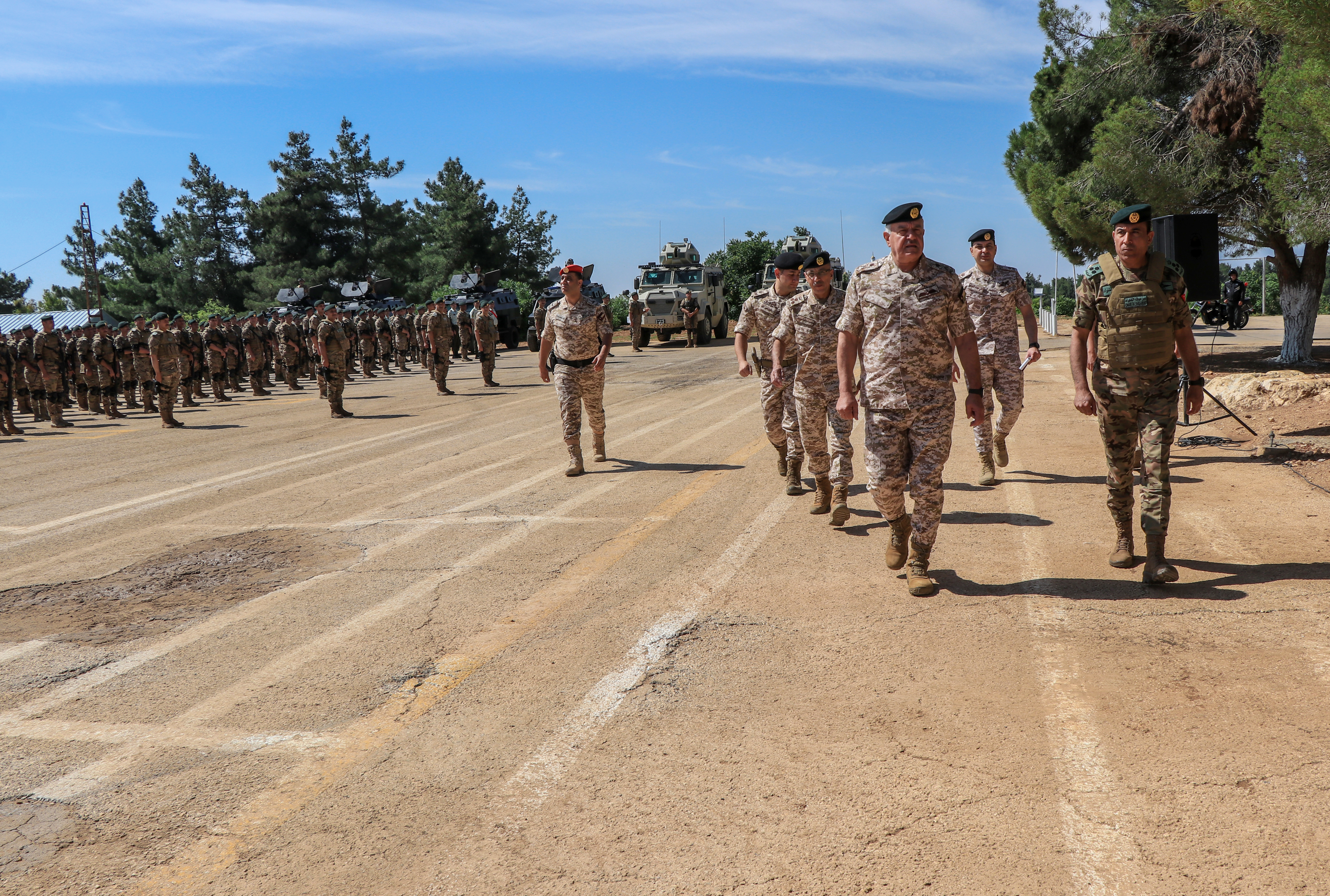 Madar Al-Saa Images 0.11916800504150715