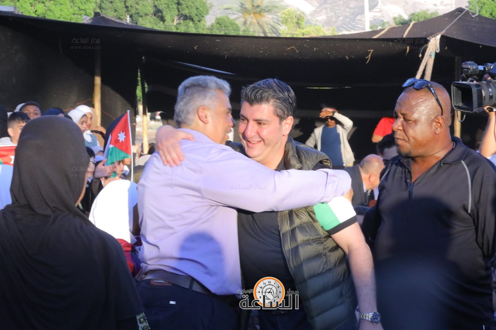 Madar Al-Saa Images 0.7647033321114103