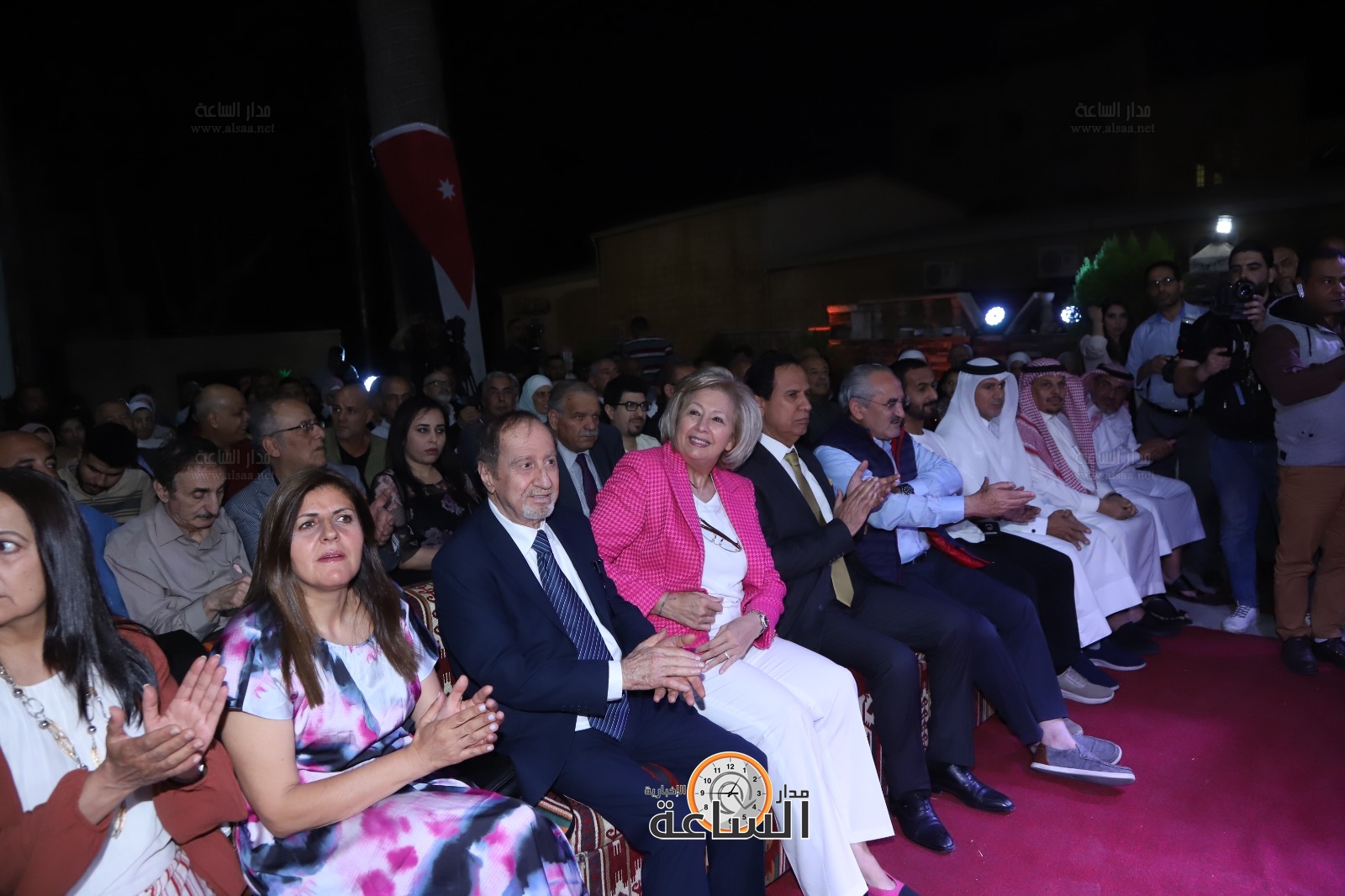 Madar Al-Saa Images 0.839091078641325