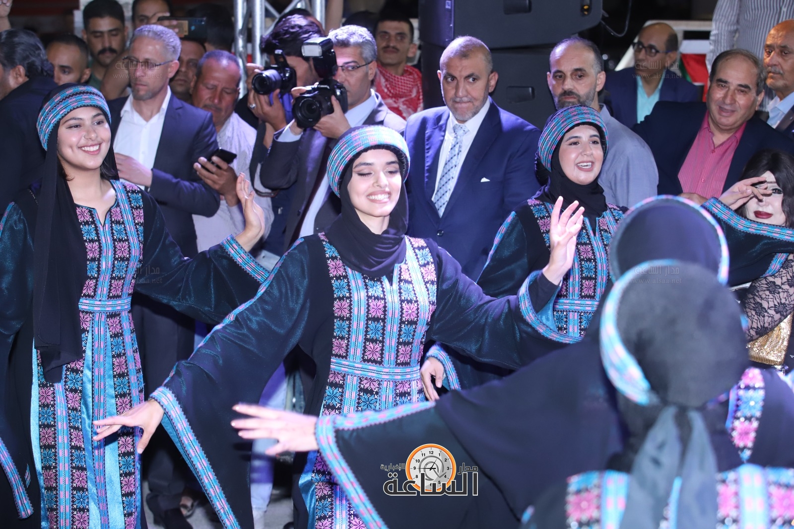 Madar Al-Saa Images 0.8622561617328559