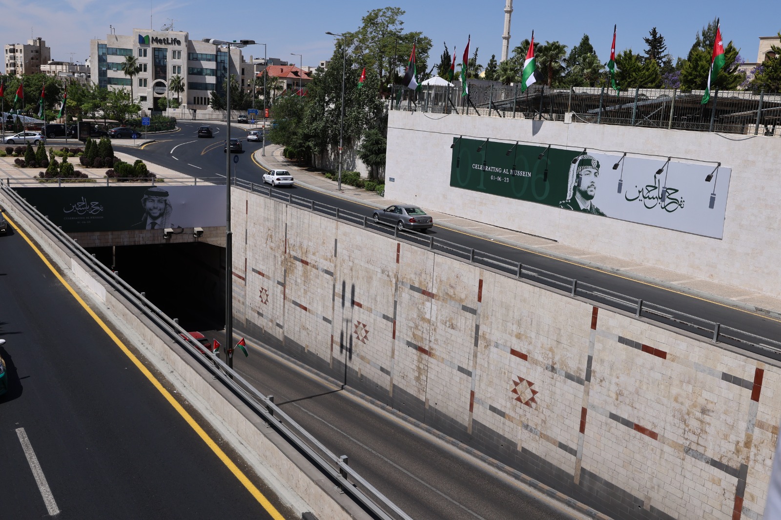 Madar Al-Saa Images 0.7113067350773813