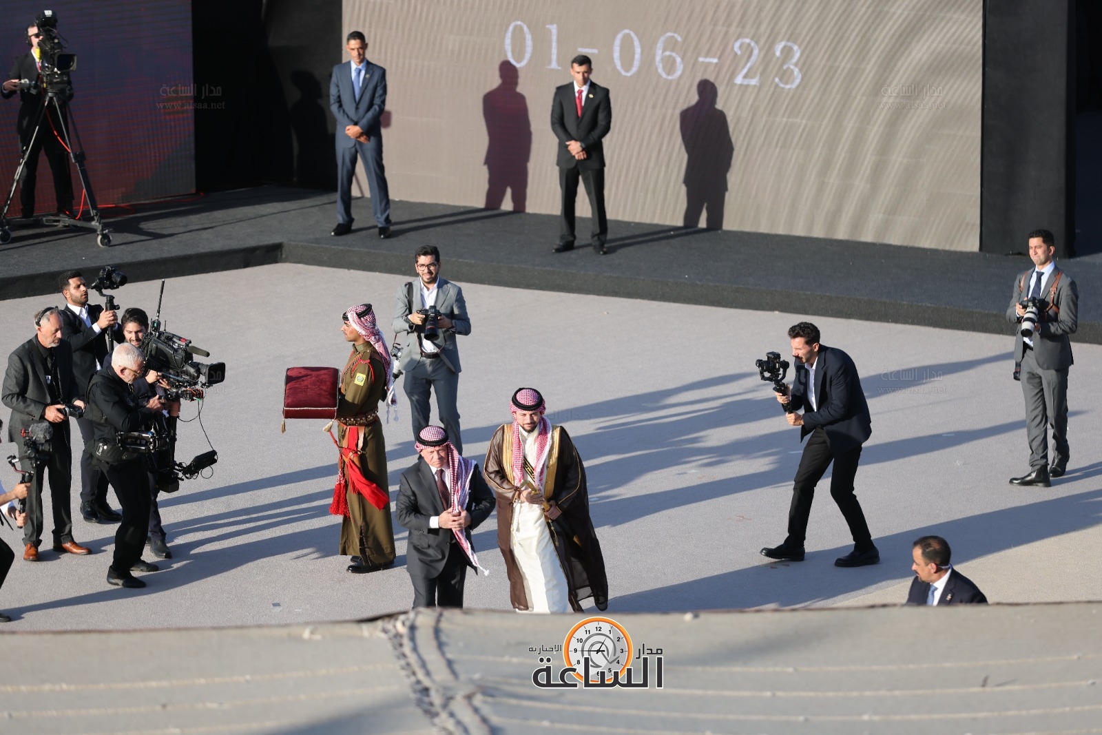 Madar Al-Saa Images 0.291861914201782