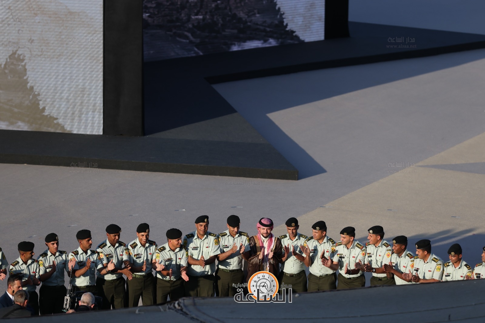 Madar Al-Saa Images 0.4998452239977623