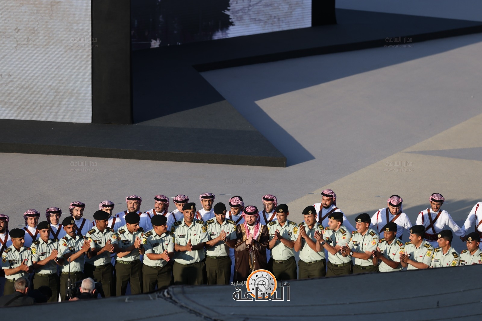 Madar Al-Saa Images 0.32794881586057945