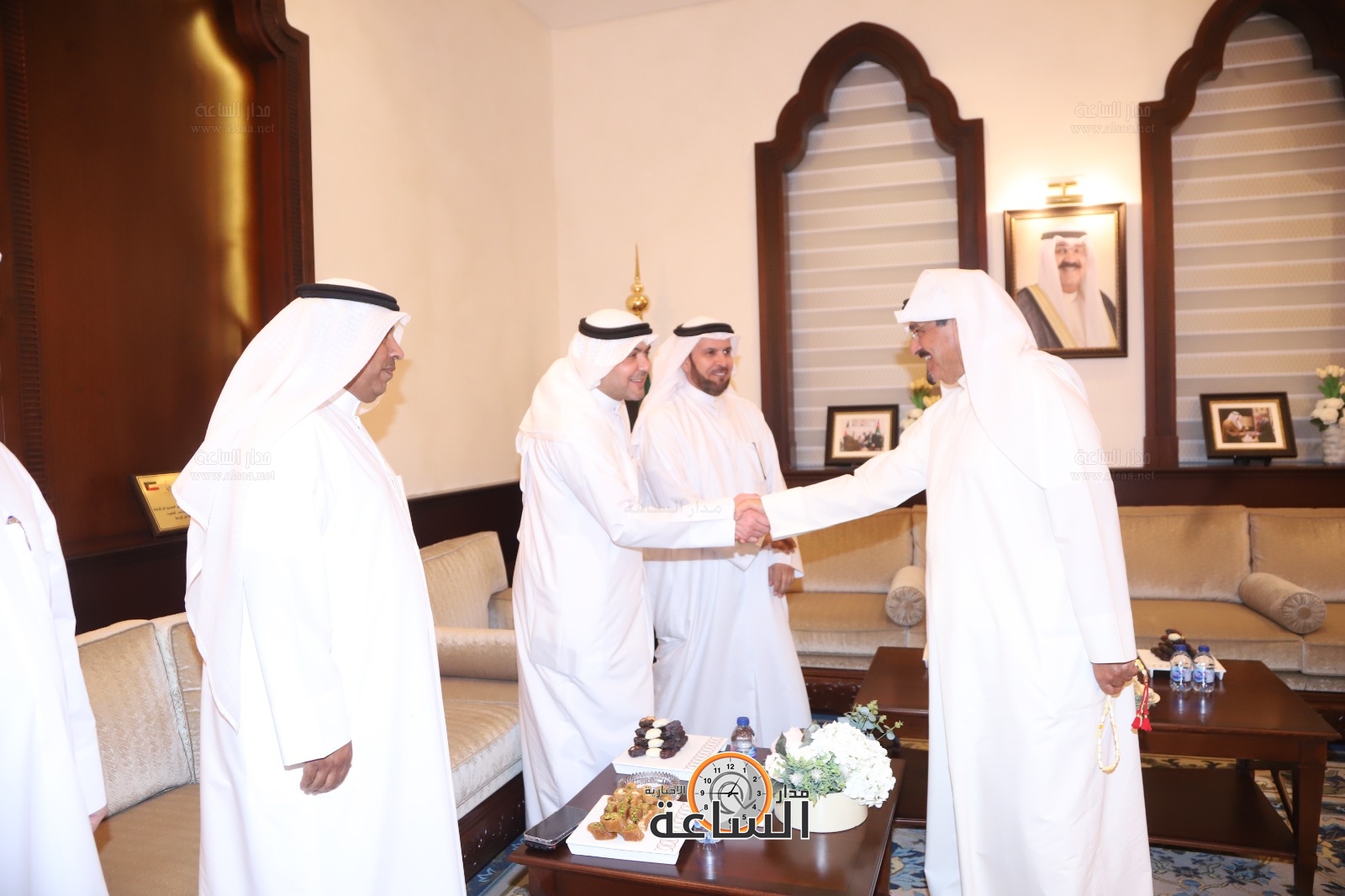 Madar Al-Saa Images 0.545792577496092