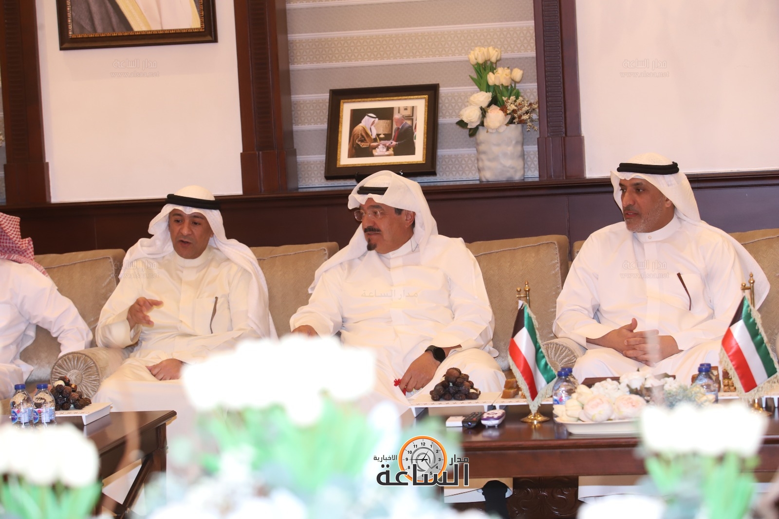 Madar Al-Saa Images 0.8525294168000737