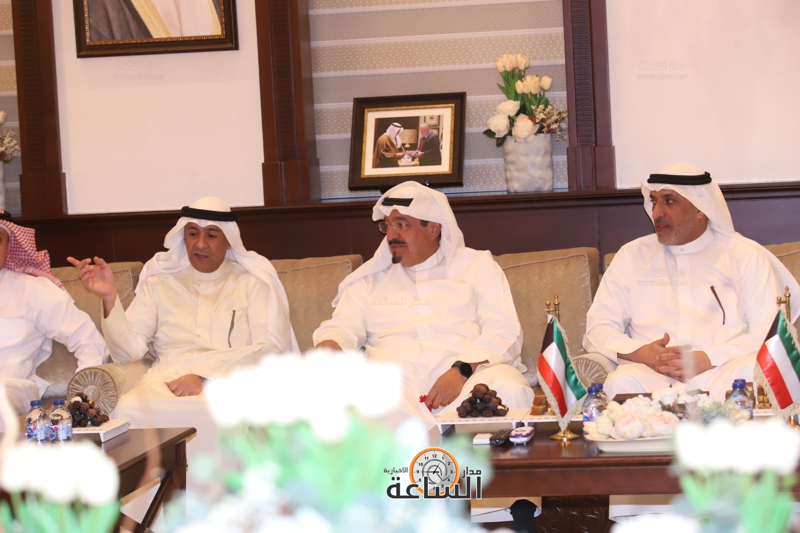 Madar Al-Saa Images 0.3106065000653746