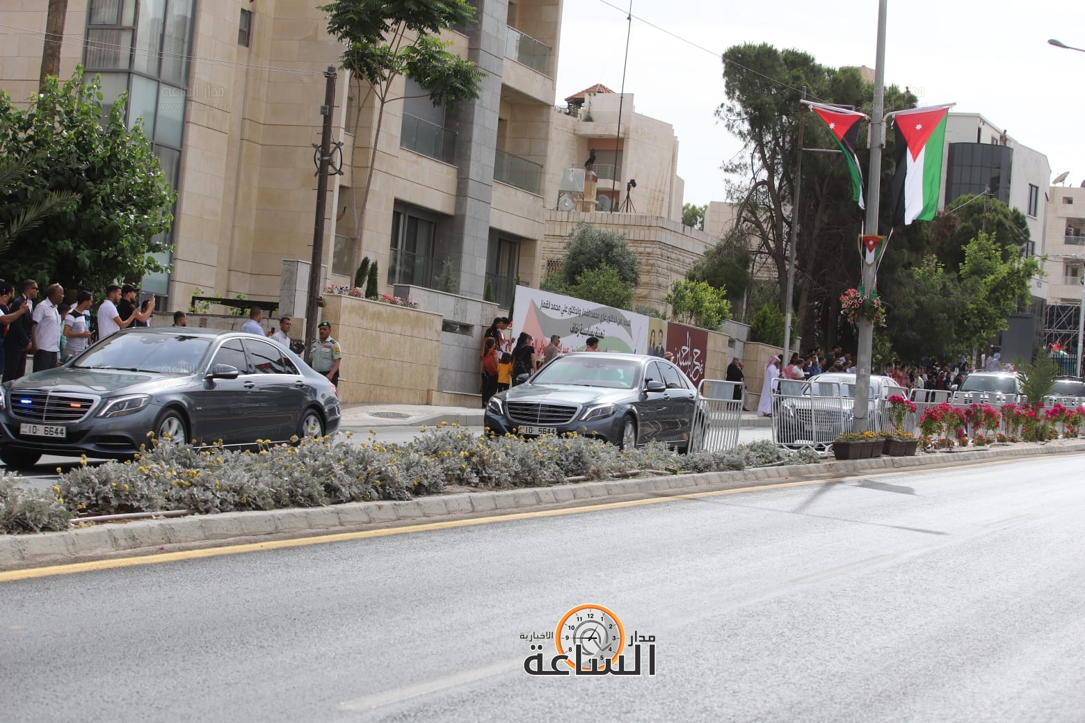 Madar Al-Saa Images 0.1664611484906795