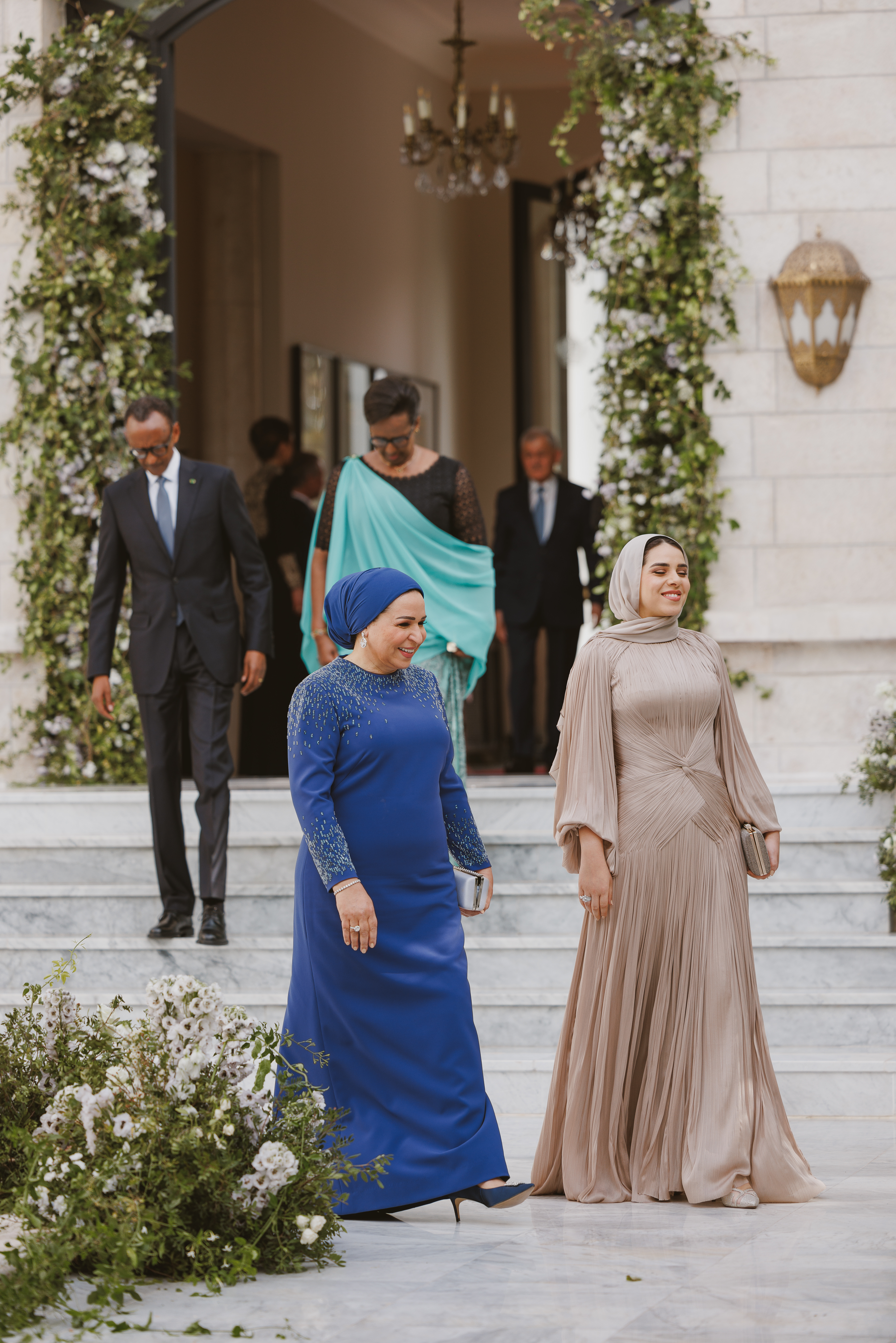 Madar Al-Saa Images 0.4365355092486276