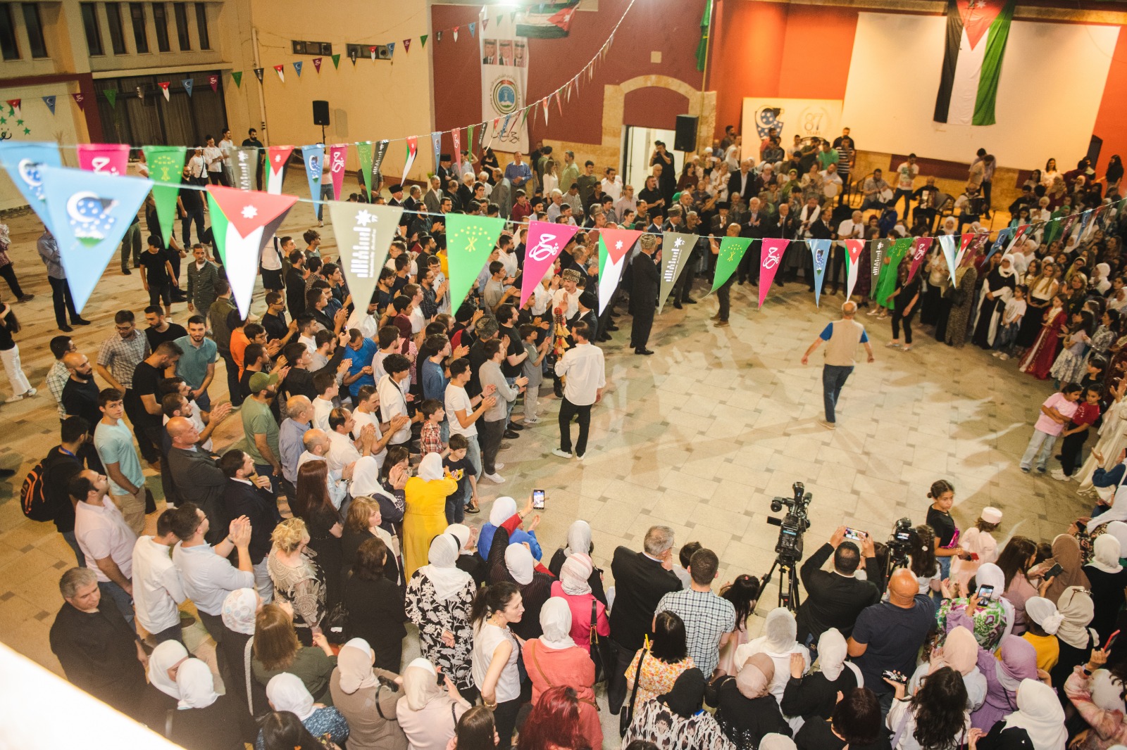 Madar Al-Saa Images 0.39899282718715545