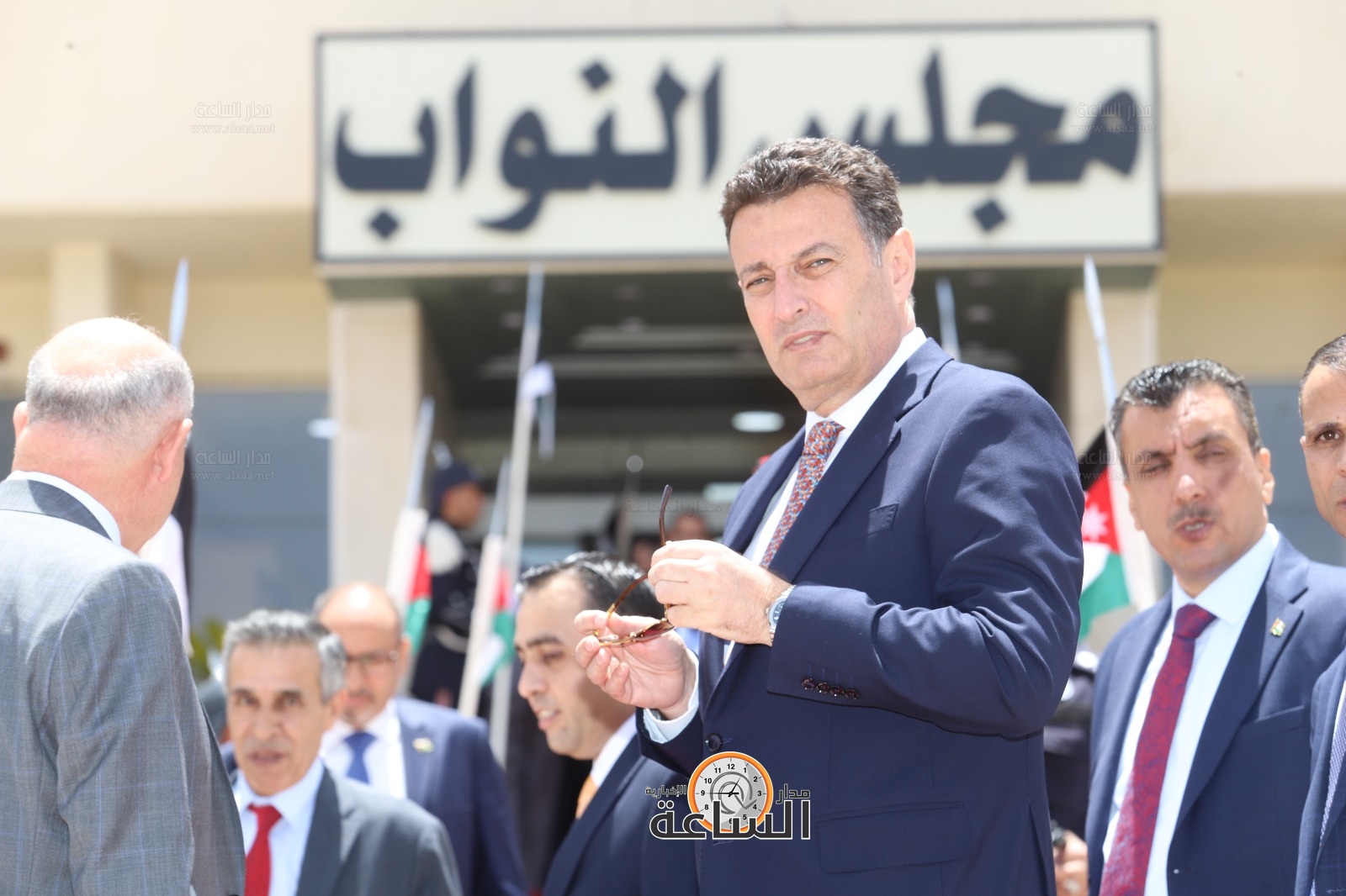 Madar Al-Saa Images 0.2755312730833761