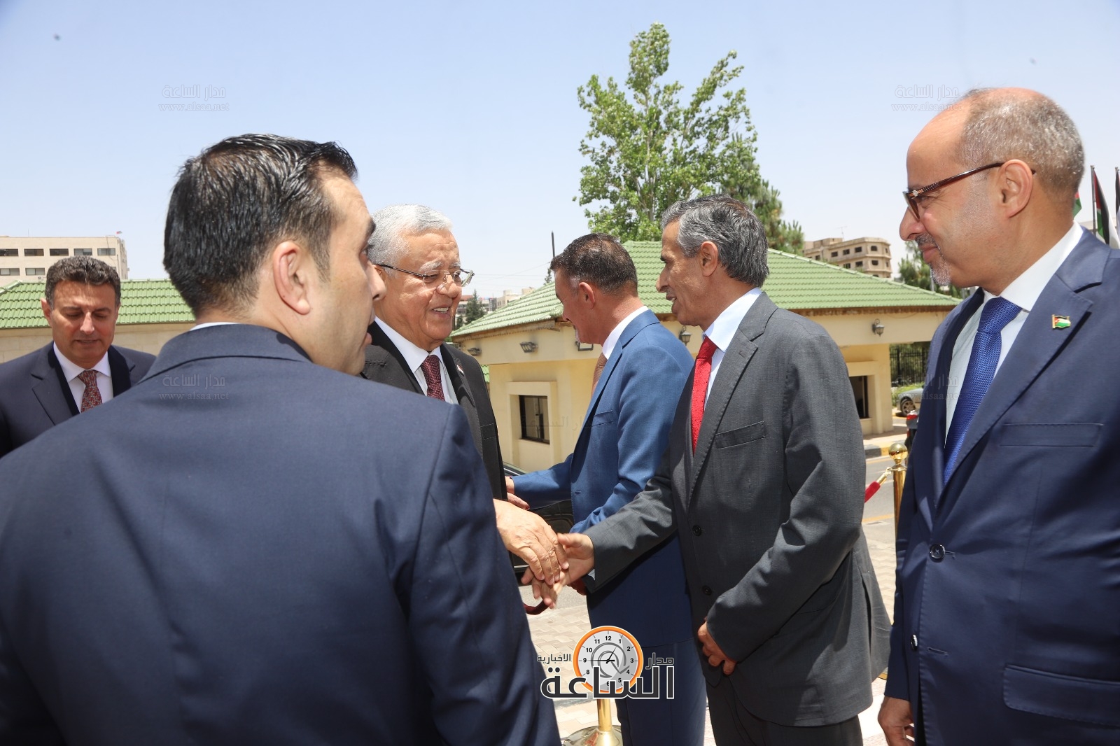 Madar Al-Saa Images 0.5972544605968353