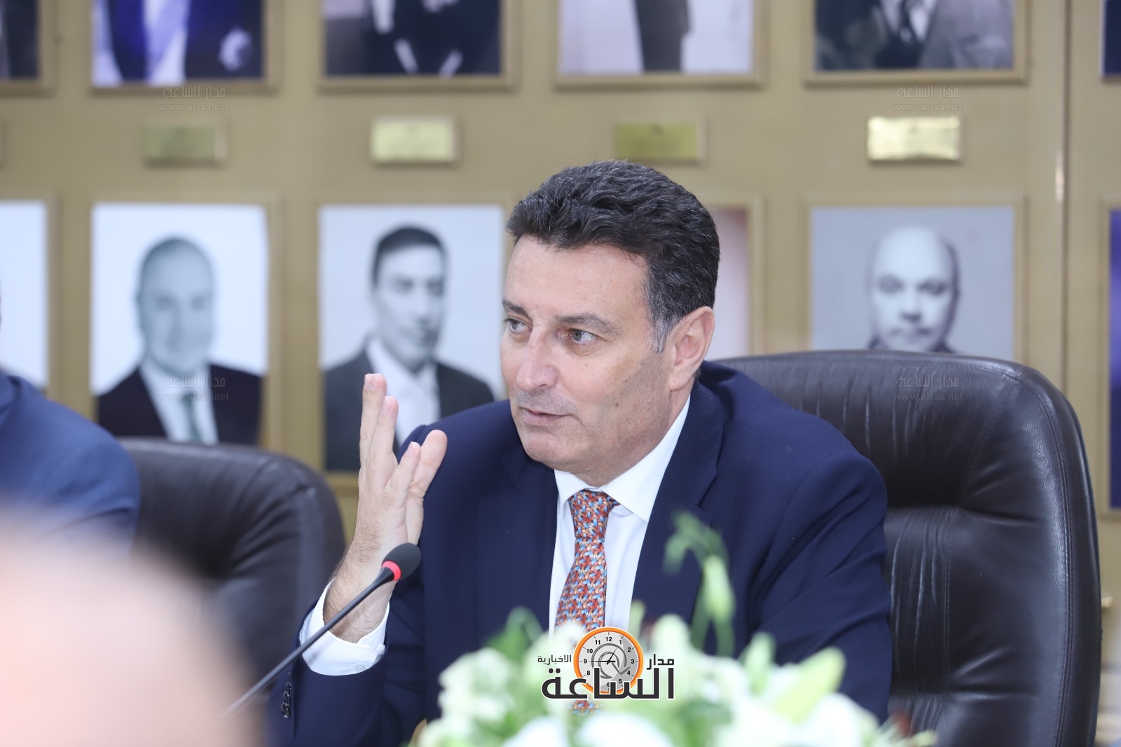 Madar Al-Saa Images 0.8124123816012465