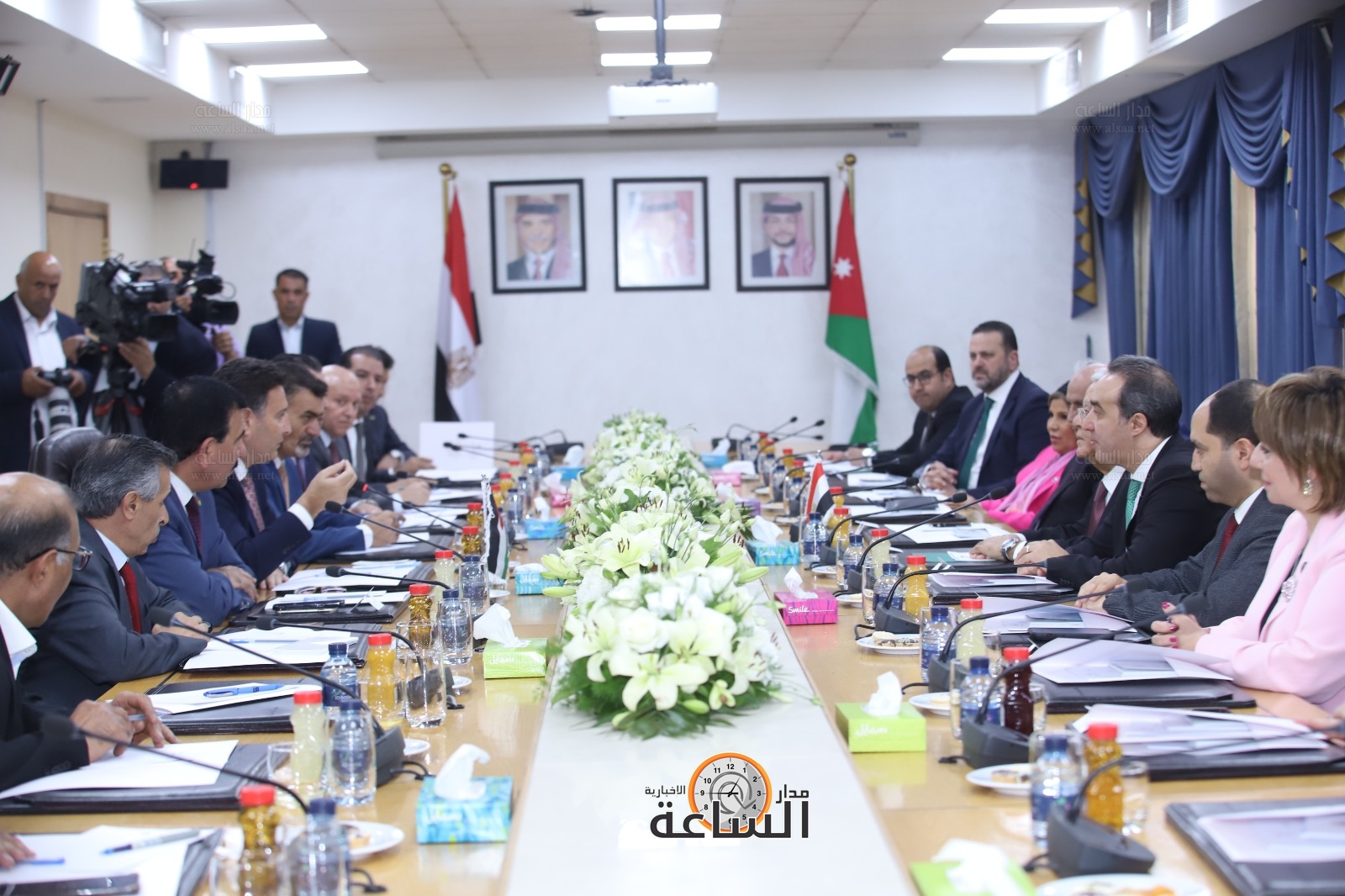 Madar Al-Saa Images 0.5775683438617973