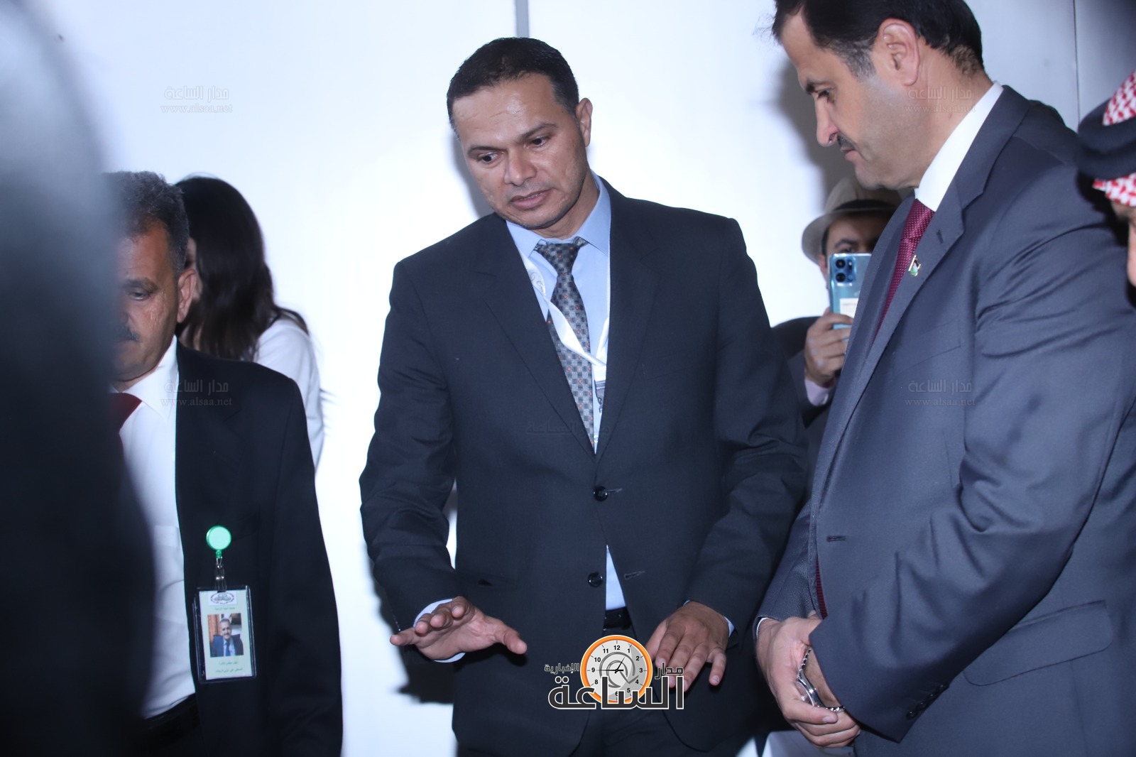 Madar Al-Saa Images 0.5069304863343167