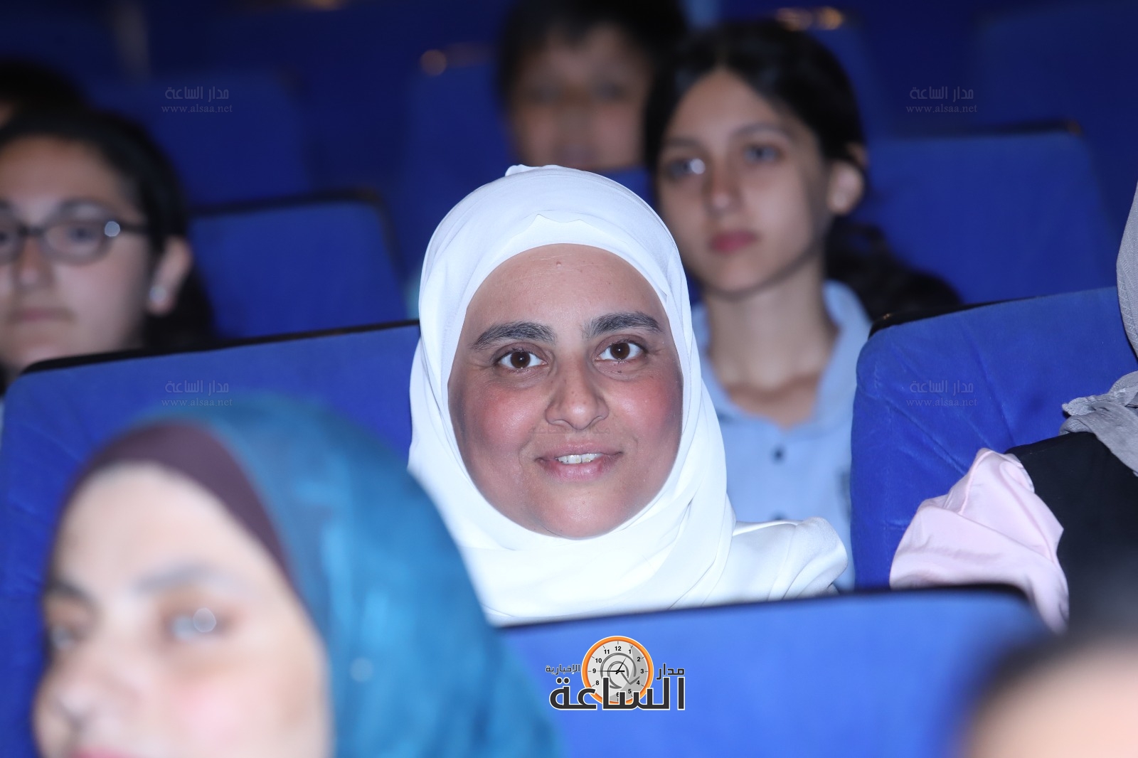 Madar Al-Saa Images 0.38423414300951086