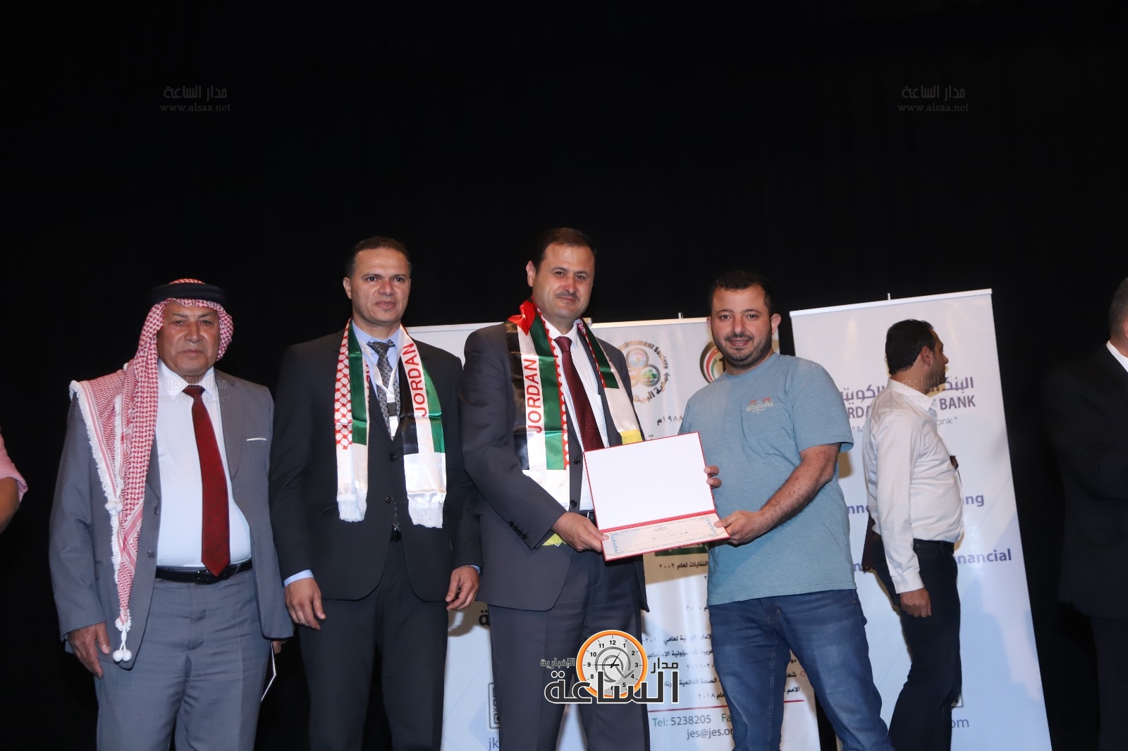 Madar Al-Saa Images 0.38932163381471097