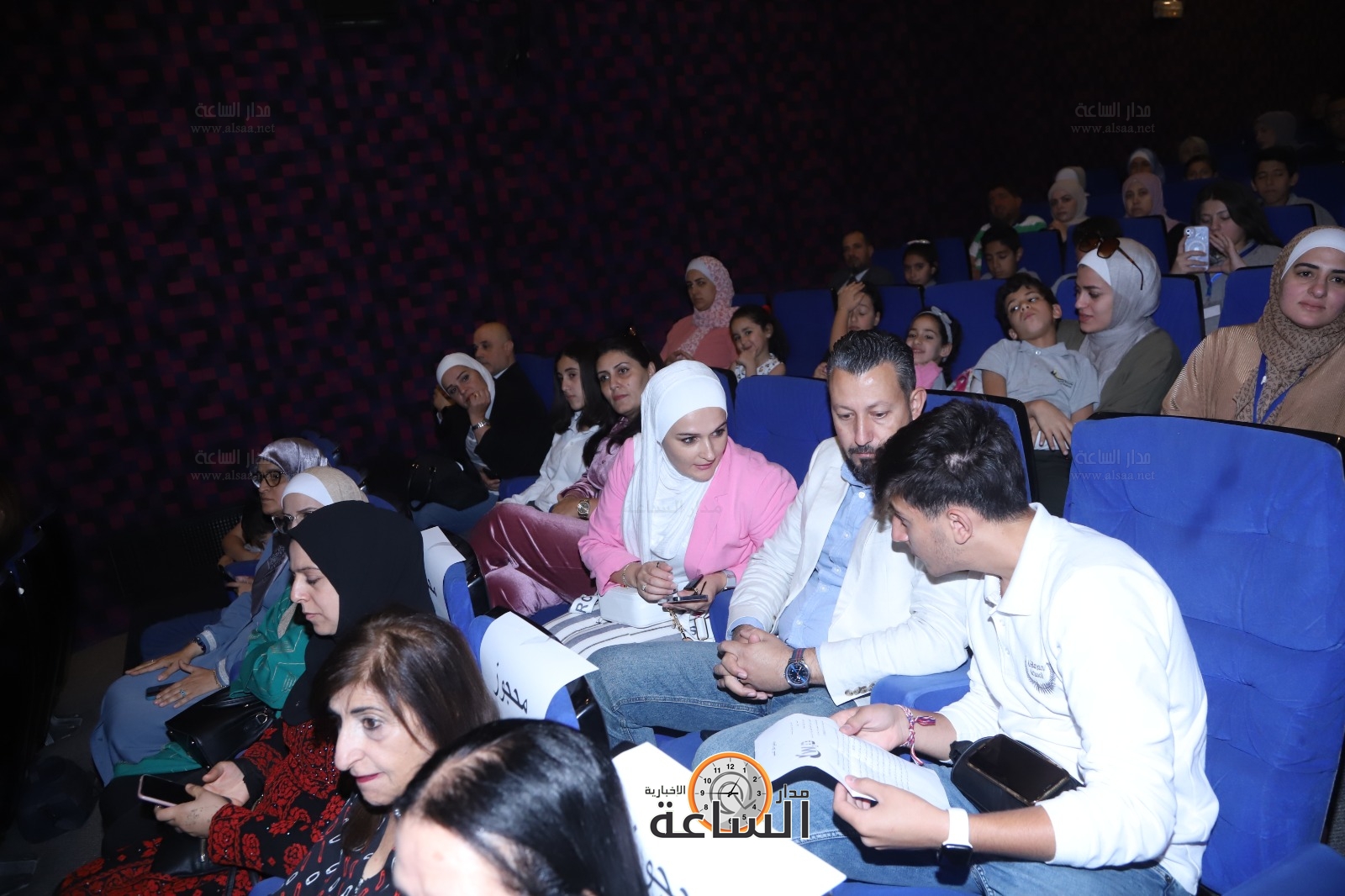 Madar Al-Saa Images 0.9059529676816473