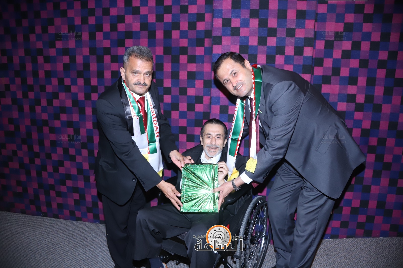 Madar Al-Saa Images 0.494358694380711