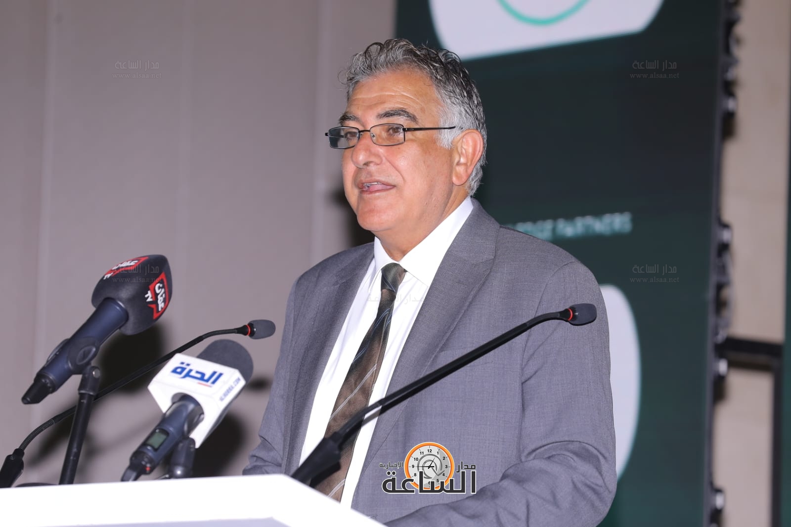 Madar Al-Saa Images 0.1438331871957359