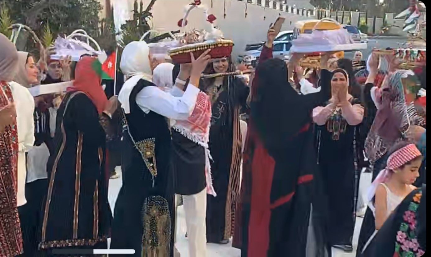 Madar Al-Saa Images 0.14883445637783455