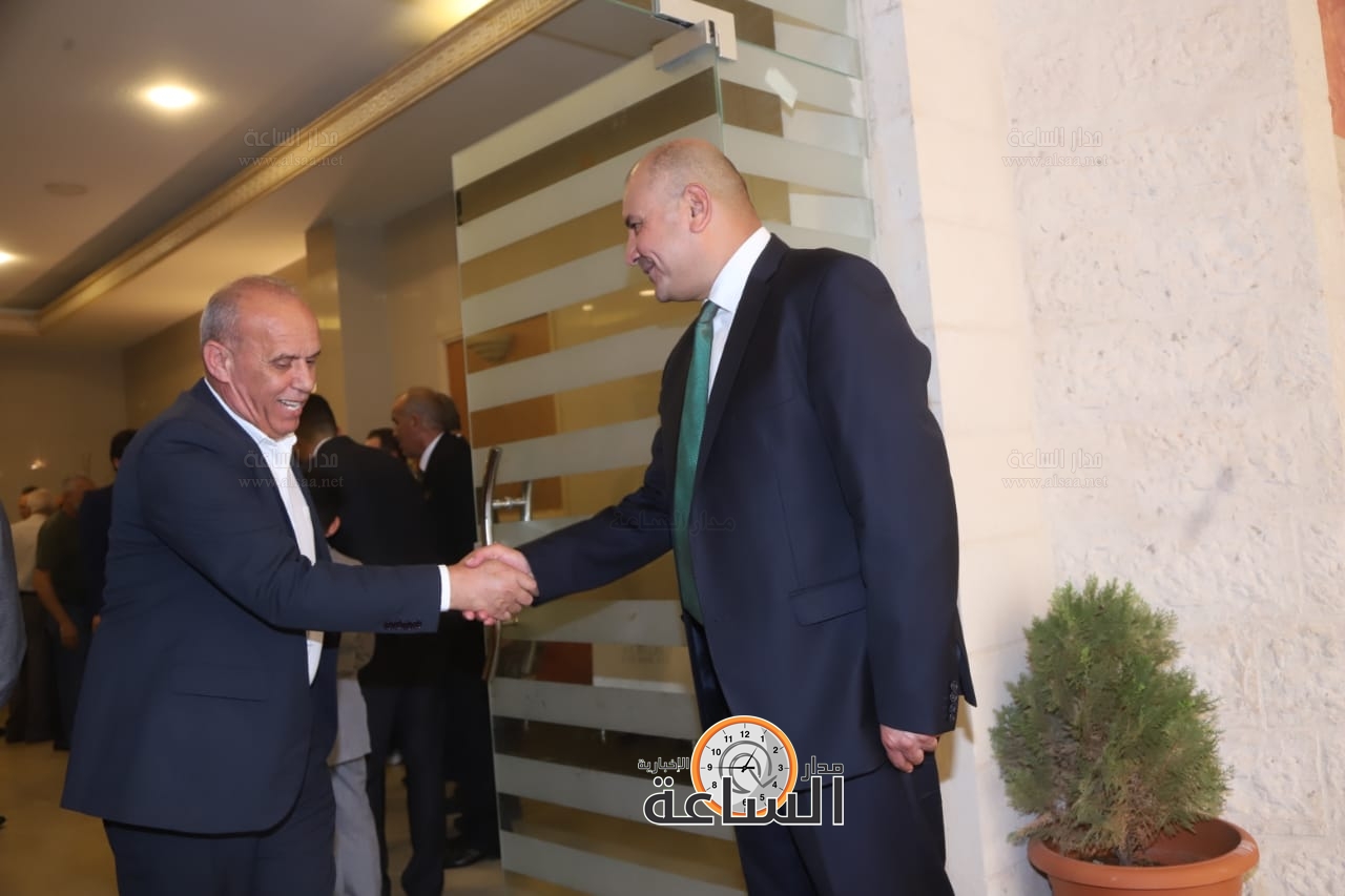 Madar Al-Saa Images 0.6150240909351221