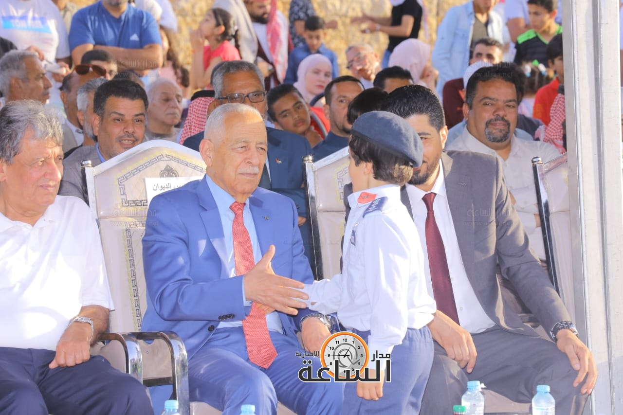 Madar Al-Saa Images 0.36067471540237217