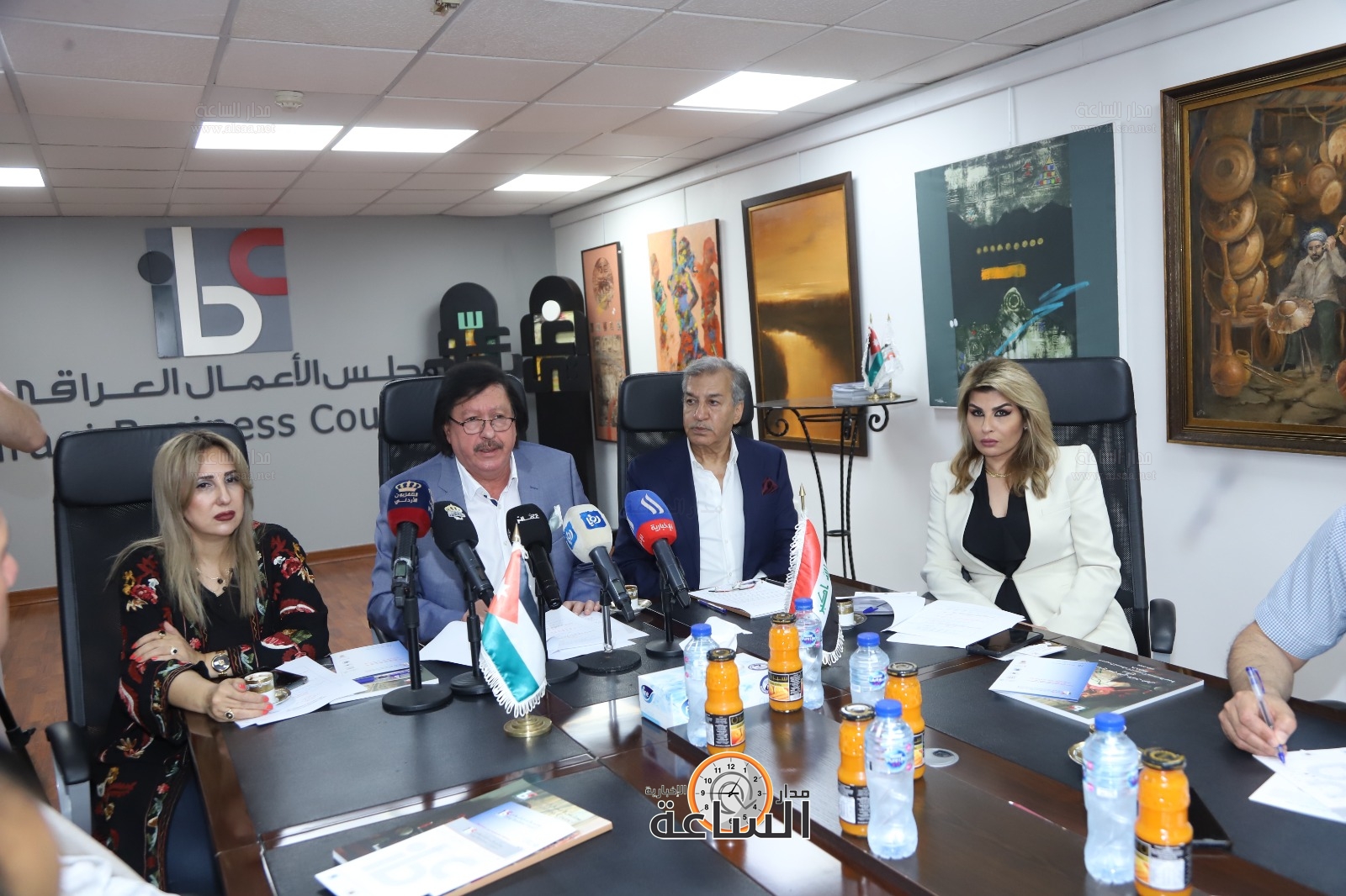 Madar Al-Saa Images 0.10863848057720493