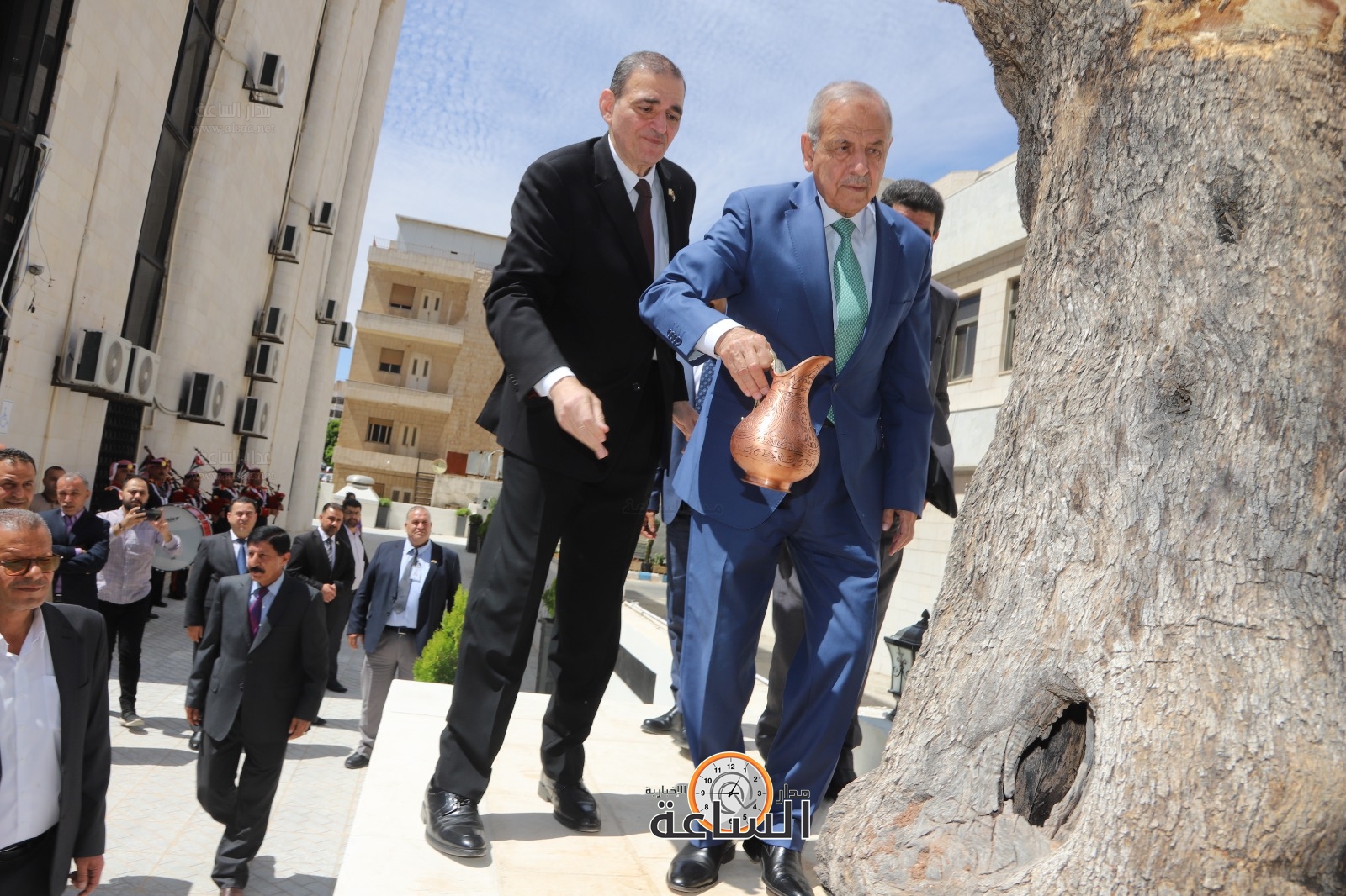 Madar Al-Saa Images 0.8205306393334102