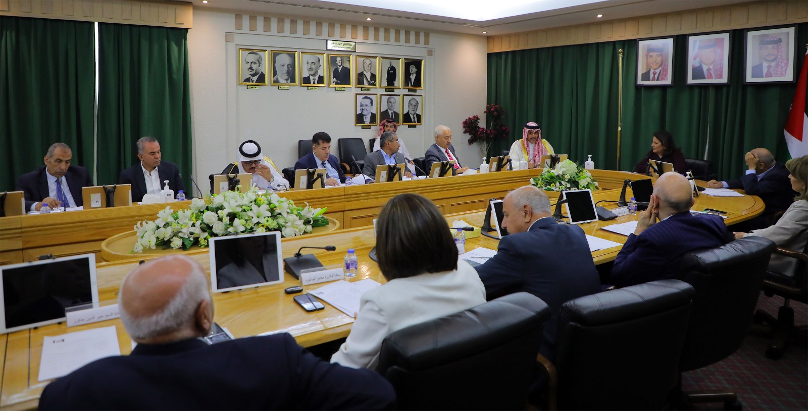 Madar Al-Saa Images 0.4811296652453645