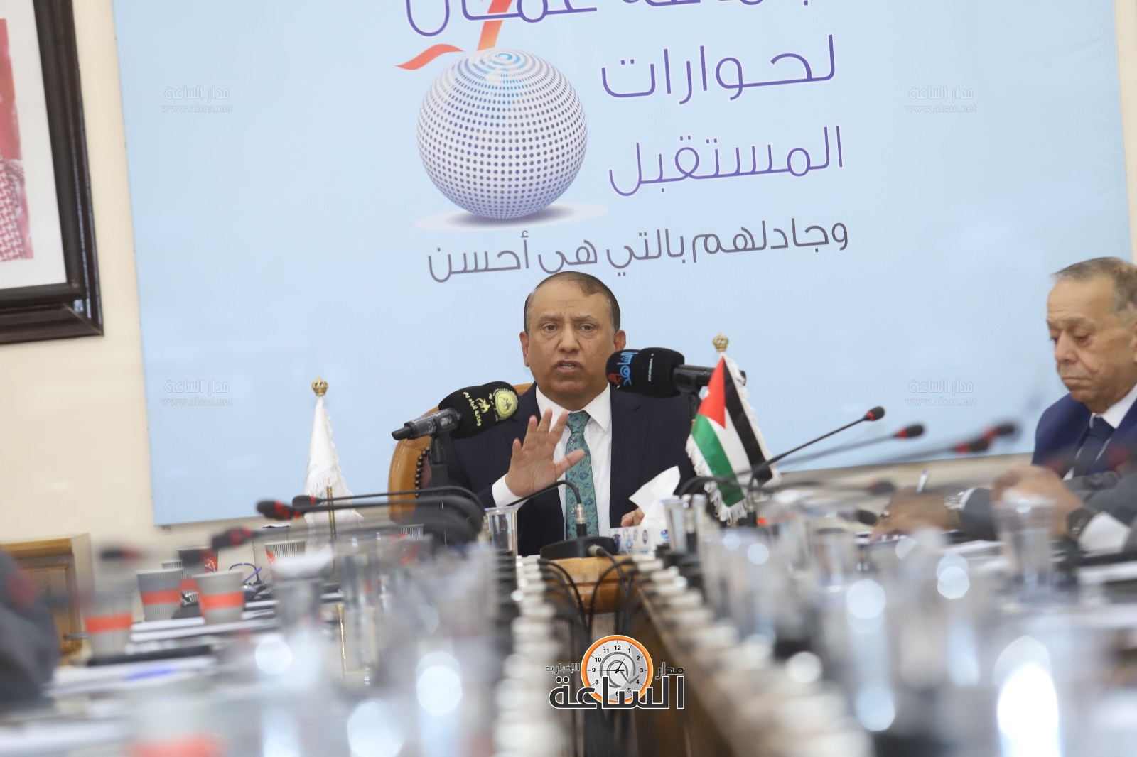 Madar Al-Saa Images 0.5036370412734619