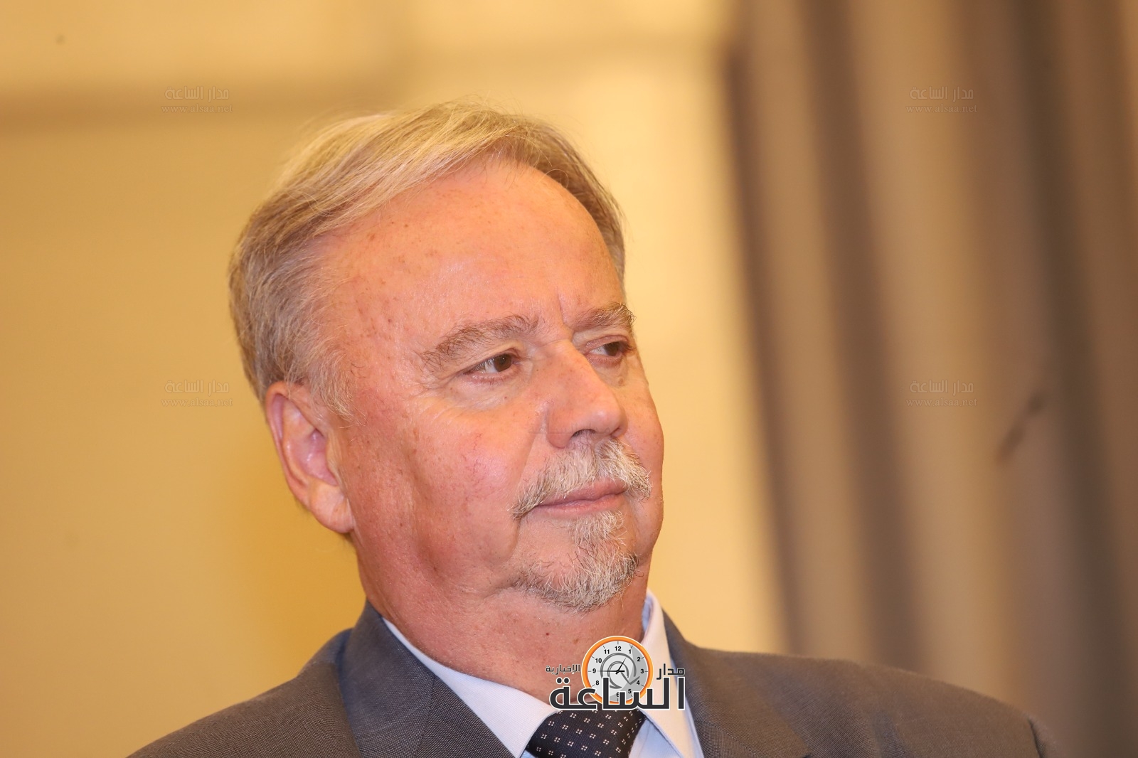 Madar Al-Saa Images 0.7496570418582845